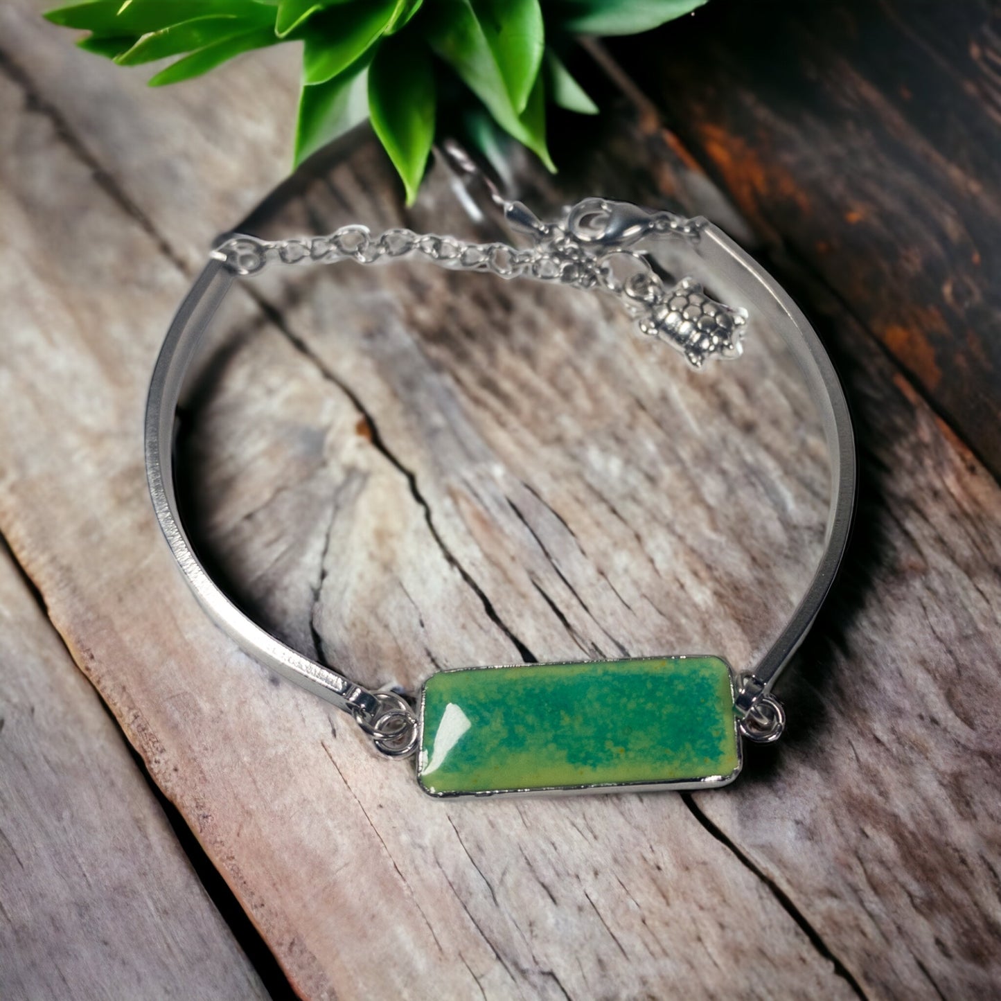 Stainless Steel Green Chameleon Cement Inlay Bracelet w/Charm