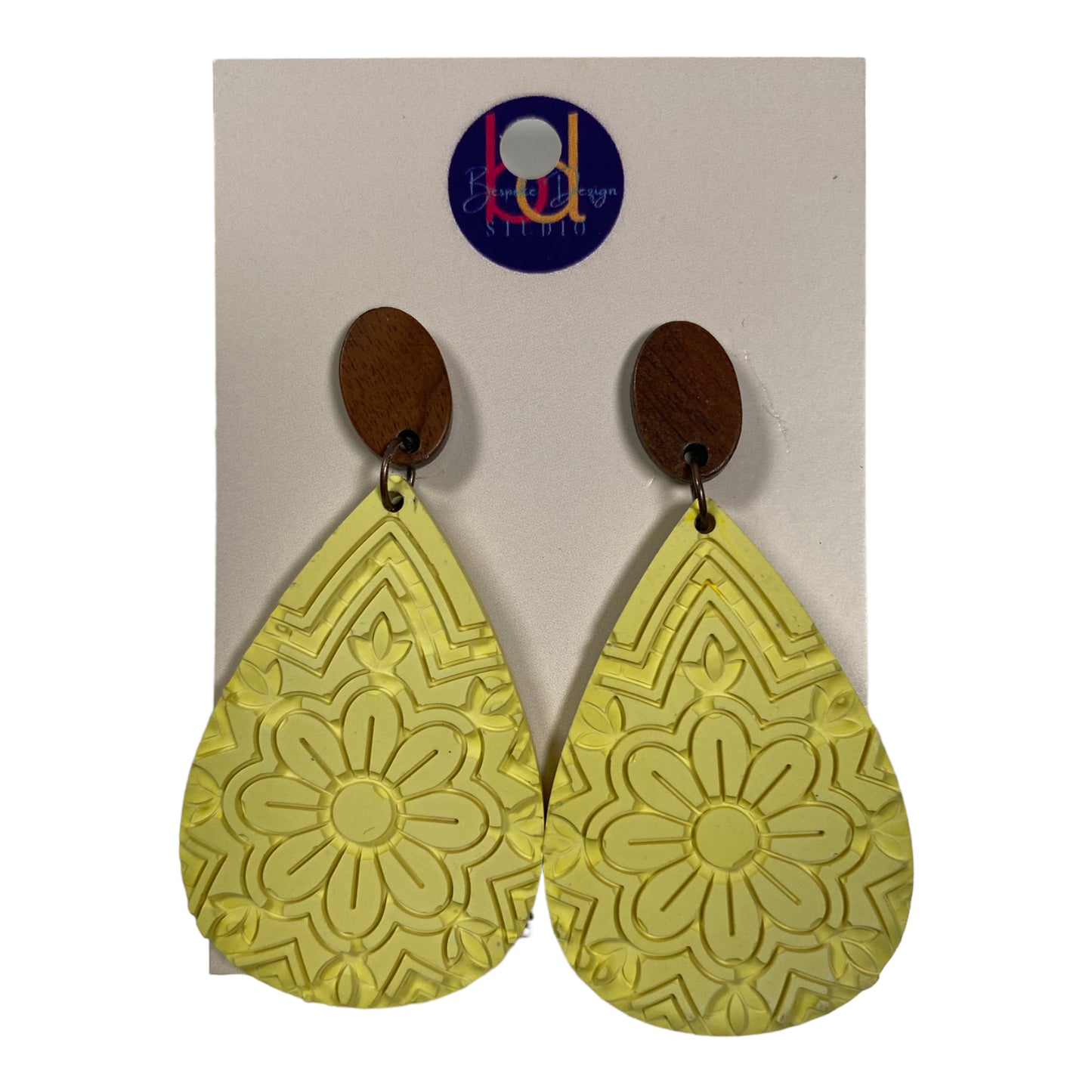 Yellow Cement Teardrop Flower Engraved Earrings