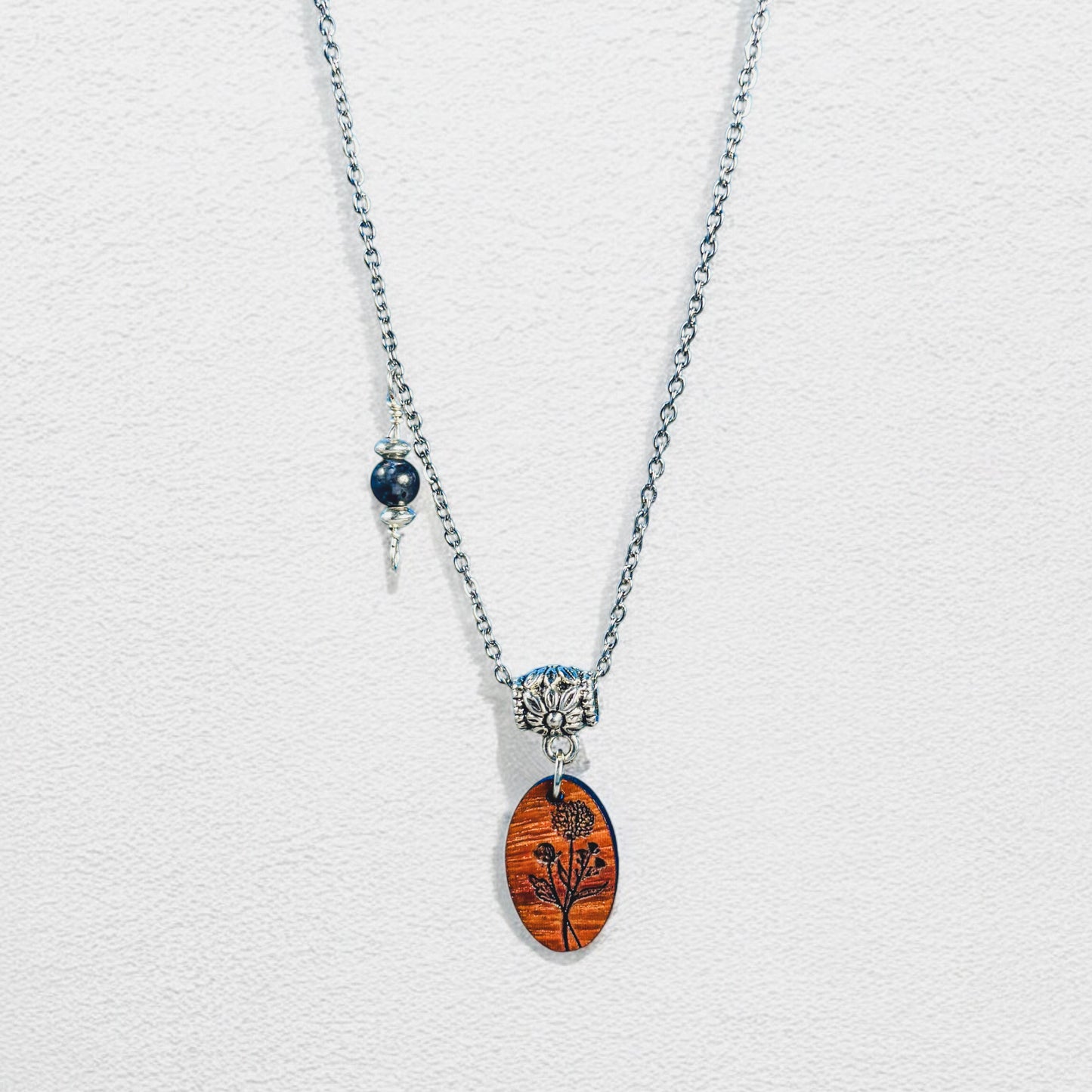 Personalized Birth Flower Necklace – Laser-Engraved Wood & Healing Stone Jewelry