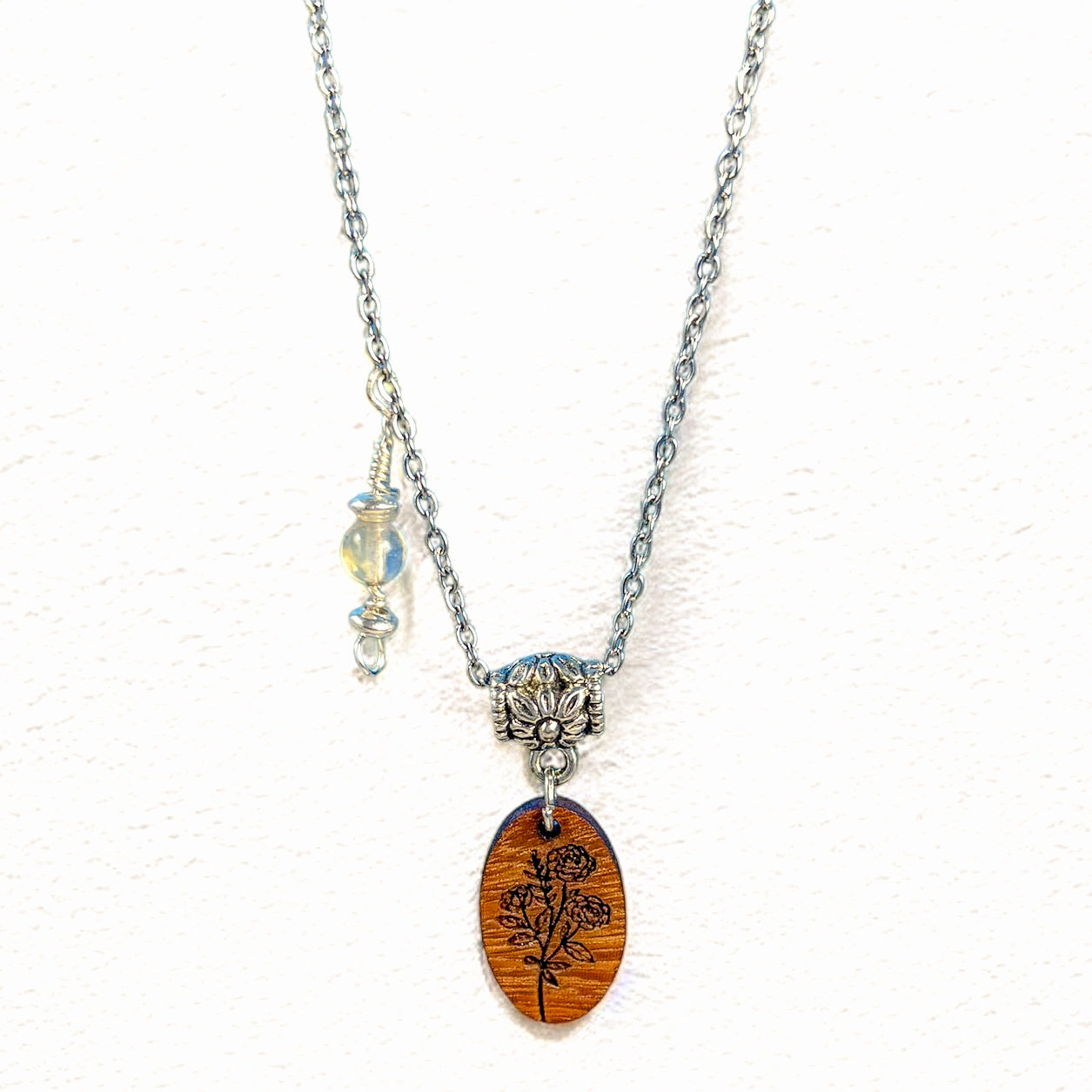 Personalized Birth Flower Necklace – Laser-Engraved Wood & Healing Stone Jewelry