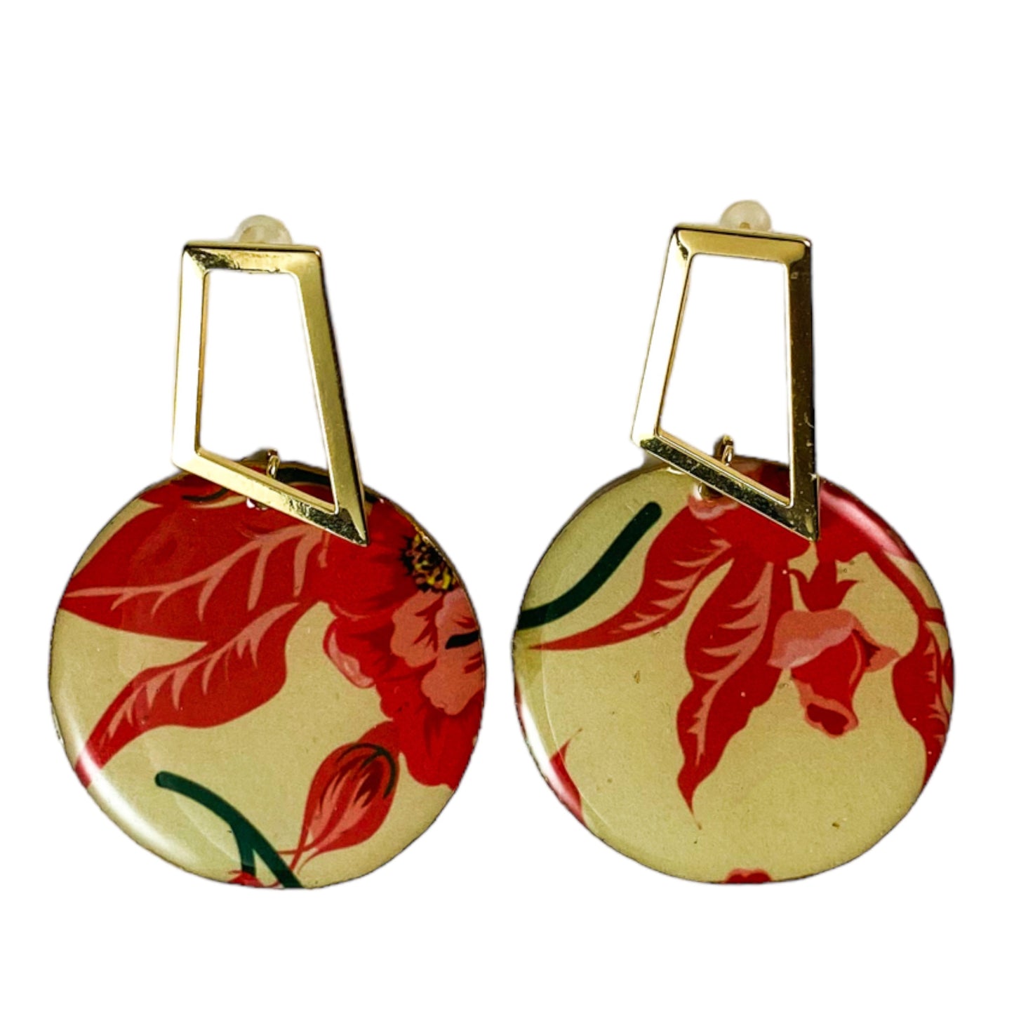 Round Bright Fuchsia Flower with Asymmetrical Gold Post