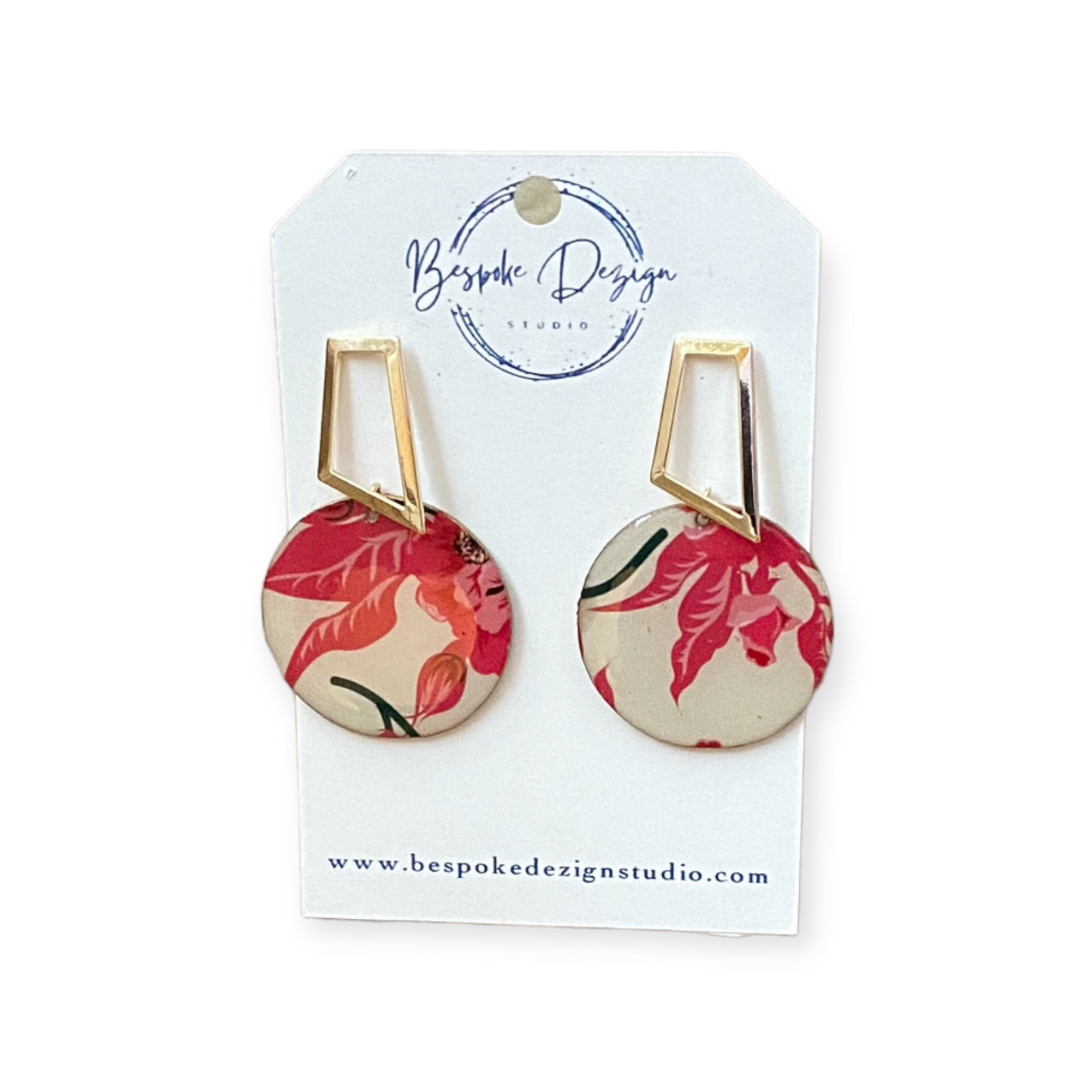 Round Bright Fuchsia Flower with Asymmetrical Gold Post