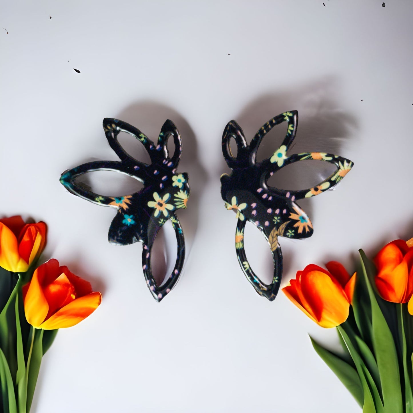 Open Half Flower Black Floral Pattern Recycled Earring